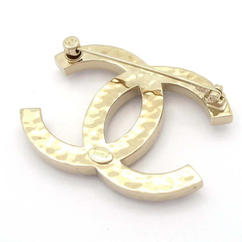 CHANEL coco brooch